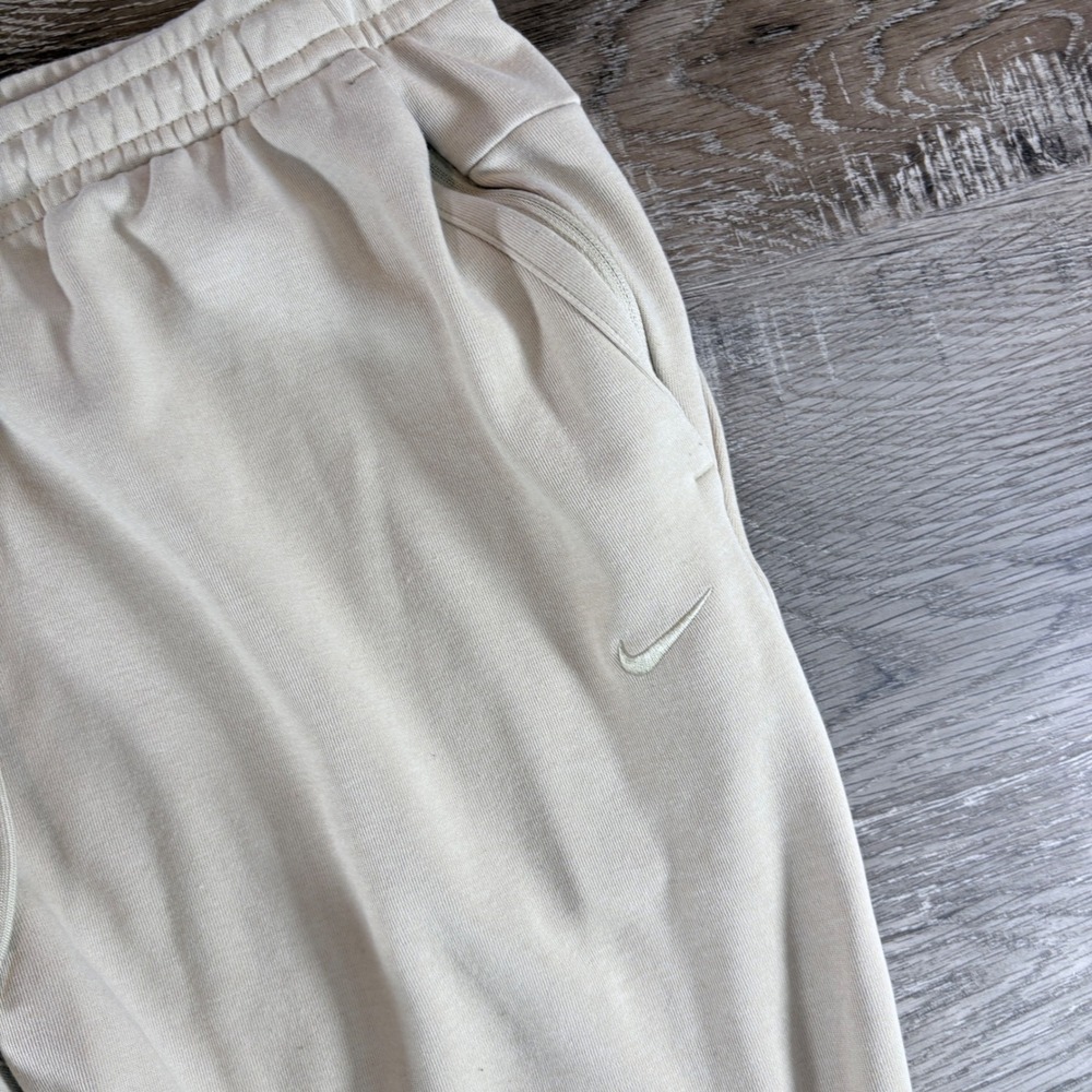 Nike Men's Tan Dri-Fit Sweatpants Joggers Size XXL Pockets Cuffed at Ankles - Picture 9 of 11